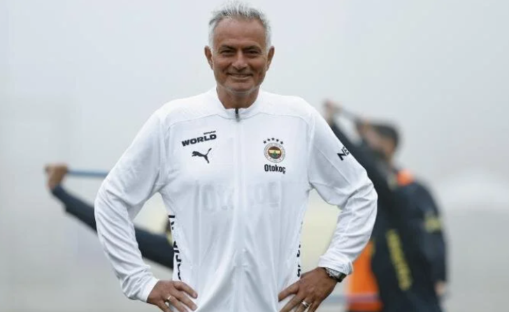 Jose Mourinho ilk kez kendisi açıkladı! Antrenman öncesi transfer sözleri: "Başkanın mesajı net..." G3