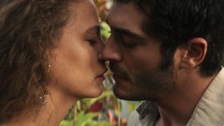 Serenay Sarıkaya ve Burak Deniz başrolde! Şahmaran 2. sezon kareleri sosyal medyayı salladı