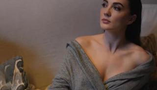 Yakışıklı oyuncuyla Roma tatilinde yakalandı