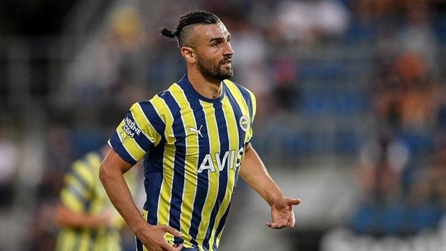 Galatasaray'da transfer temasları sürerken,Okan Buruk'un önüne son olarak Fenerbahçe'de top koşturan Serdar Dursun geldi. 640xauto