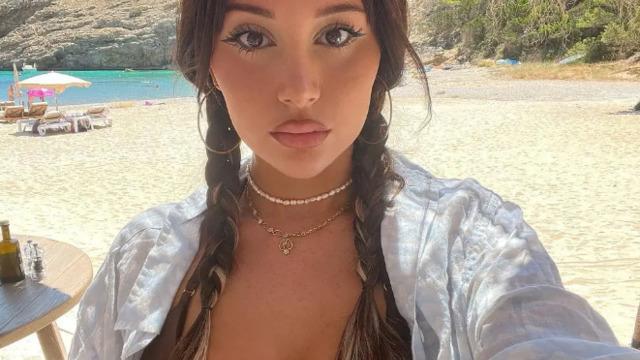 TikTok fenomeni Mikaela Testa fazla kilolarından kurtulmak için yemeden içmeden kesildi! Su orucu tutan fenomen hastanelik oldu