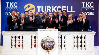 Dünyanın en değerli borsasında gong Turkcell için çaldı: Wall Street binası Türk bayrakları ile doldu: Hedef Türkiye’yi küresel veri üssü yapmak