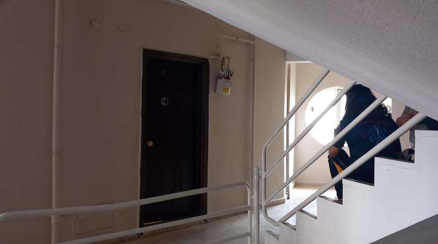 Kadın öğretmen, sevgilisi olduğu iddia edilen öğretmeni öldürdü