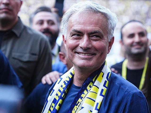 Hem Beşiktaş, hem Galatasaray istiyordu! Sezonun transfer bombası Fenerbahçe'den geldi... Sarı-Lacivertliler Oğuz Aydın ile anlaşma sağladı