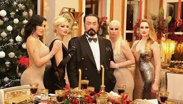 Yargıtay Adnan Oktar'ın cezasını onadı! Mahkemede kedicikler övgüler dizdi: Müthiş bir zevksiniz maşallah 640xauto