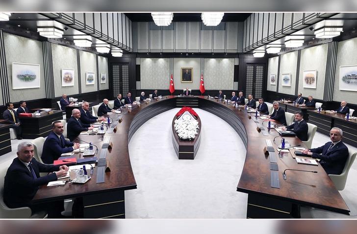 ORC'den dikkat &ccedil;eken araştırma! 5 isim yer aldı, işte en &ccedil;ok beğenilen Bakan...