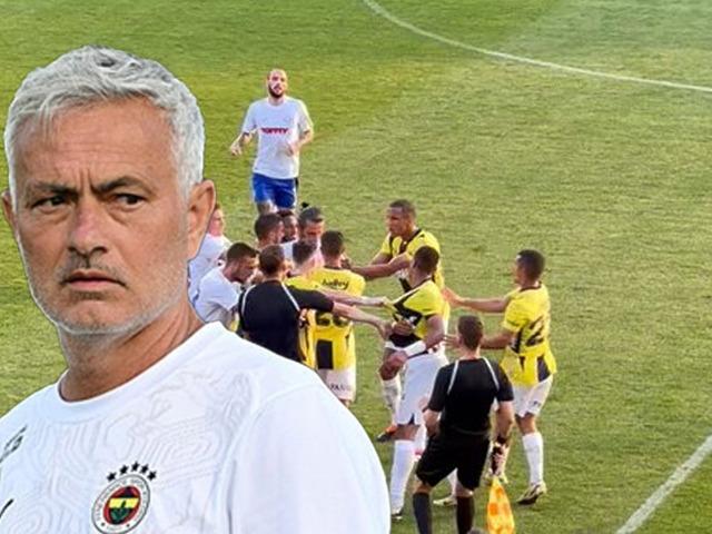 Fenerbahçe'nin dostluk maçında kavga çıktı! Tribünden sahaya inen Oosterwolde'yi Mourinho sakinleştirdi