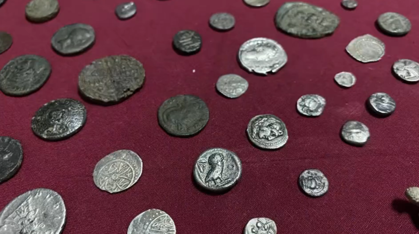 Türkiye'ye ait tarihi eserleri yurt dışına satıyorlardı! İzmir merkezli 24 ilde düğmeye basıldı