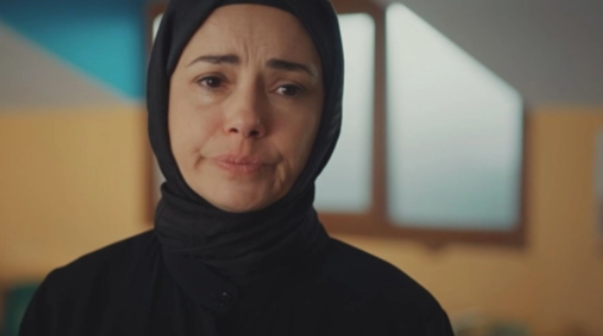 Kızıl Goncalar'ın Meryem'i Özgü Namal imaj değiştirdi! Görenler çok şaşırdı! 'Tanıyamadım'