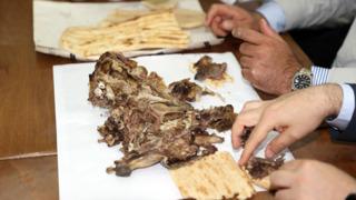 Sivas'ın meşhur lezzeti fırın kelle tescil yolunda! Taş fırınlarda 17 saatte pişiyor