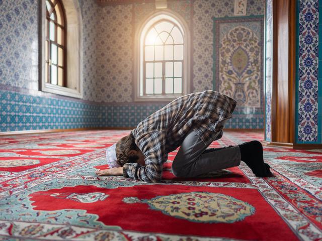 Tilavet secdesi nedir? Tilavet secdesi nasıl kılınır? Tilavet secdesi ayetleri