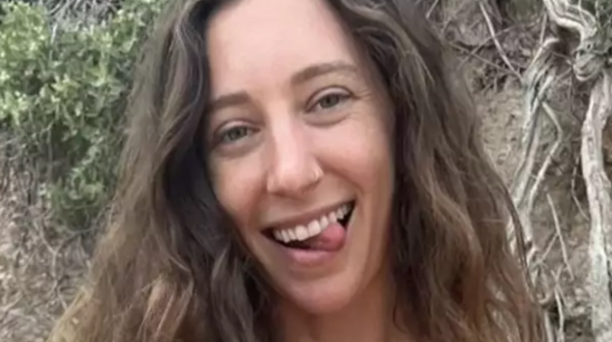 Kıyafetsiz dolaşmayı tercih ettiğini söyleyerek natüralizmi savundu! "Bu dünyaya çıplak olarak doğduk"