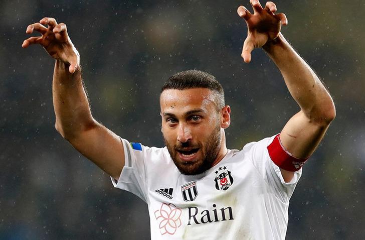 Beşiktaş'tan Fenerbahçe'ye uzun yıllar unutulmayacak bir transfer daha! Cenk  Tosun ile 2 yıllık anlaşma sağlandı...Beşiktaş