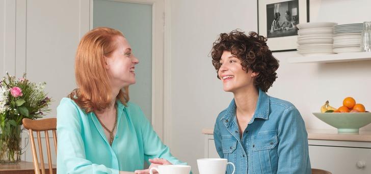 Söyle bakalım, bir arkadaşın sana cildinle ilgili bir iltifat ettiğinde nasıl tepki verirsin?