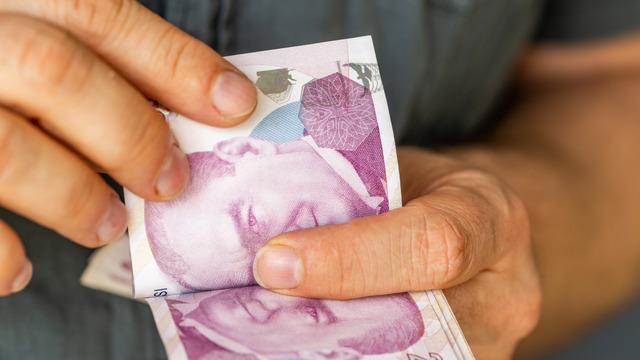 Kademeli emeklilik bekleyeni üzecek veri! Tarihi zirve görüldü: Emekli maaşı hesabı tüm dengeleri bozdu…