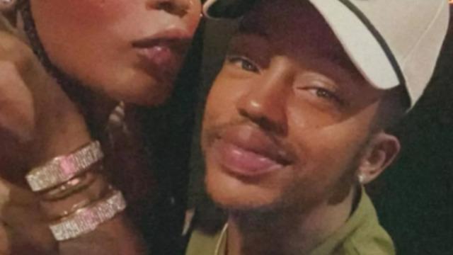 İkisi de cinsiyet değiştirdikten sonra 3 ay sonra evlendiler! Eşimin çocuğu şaşkına döndü