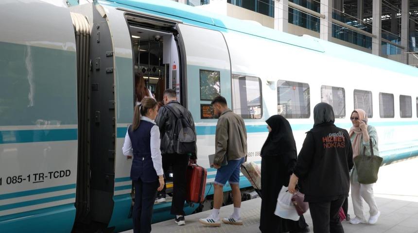 Yüksek Hızlı Tren bilet fiyatlarına zam mı geldi, ne kadar oldu? İşte yeni YHT bilet fiyat tarifesi...