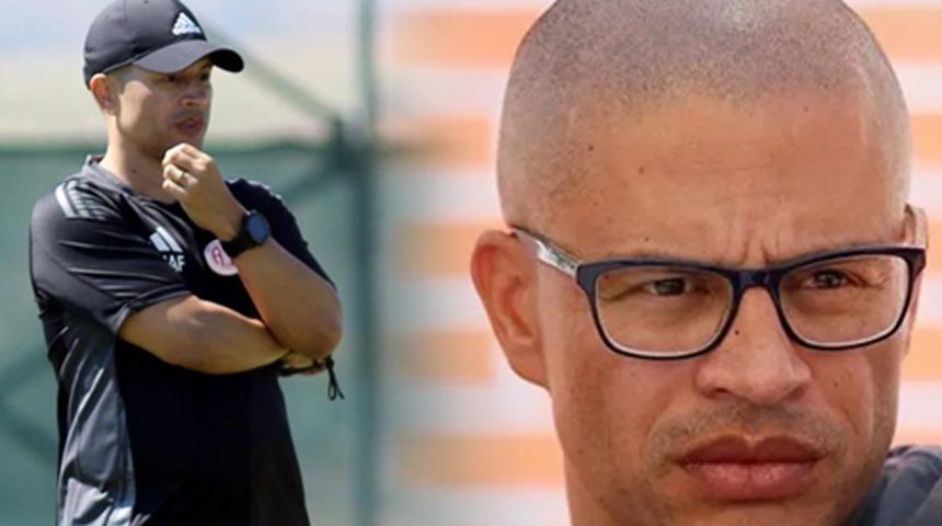 Antalyaspor'da Alex de Souza dönemi bitiyor! Sözleşmesindeki maddeyi kullanıp ayrılıyor