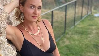 Ceyda Düvenci ve Güçlü Mete tatilde! Sevgilisi aşka geldi