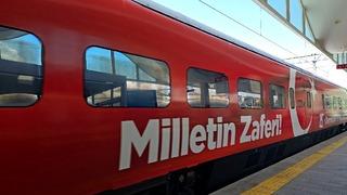 15 Temmuz Demokrasi ve Milli Birlik Treni Eskişehir’de ilk yolcularını indirdi, İstanbul’a doğru harekete geçti!