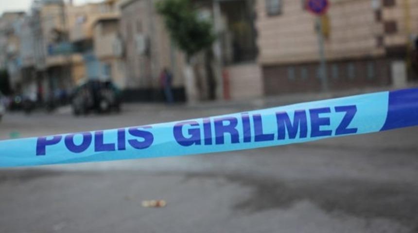 Bunu yapan insan olamaz! Bebek cesedini &ccedil;&ouml;pe bıraktılar