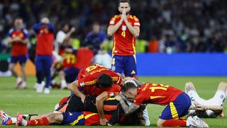 Saygılarla Luis de la Fuente! İspanya'nın tecrübeli hocası, alttan gelerek tüm kupaları teker teker süpürdü...