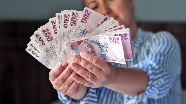 Son dakika: Emekli maaşına zamda gözler Kabine Toplantısı’nda… En düşük emekli maaşı ne kadar olacak? SGK Uzmanı '12 bin TL’yi çok buldular’ diyerek düşünülen rakamı açıkladı