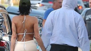 Kanye West'in eşi Bianca Censori yine şaşırtmadı! Sokakta herkes ona baktı