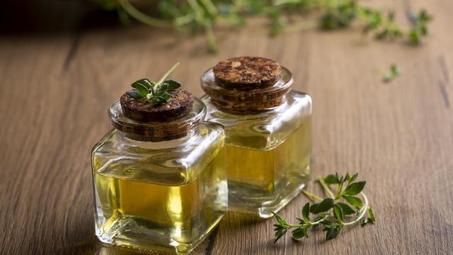 Kekik yağı faydaları nelerdir? Kekik yağı nasıl kullanılır, neye iyi gelir? Kekik yağının saça faydaları