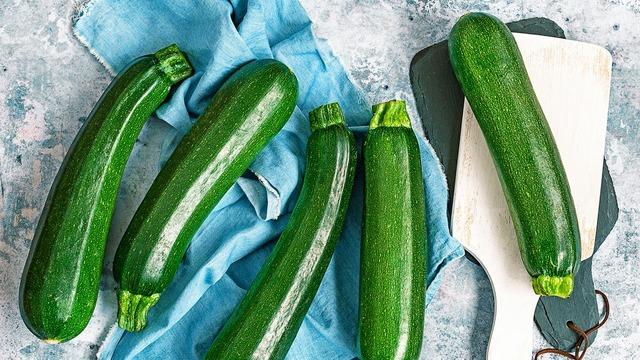 all-about-zucchini-nutrition-benefits-side-effects-1440x810