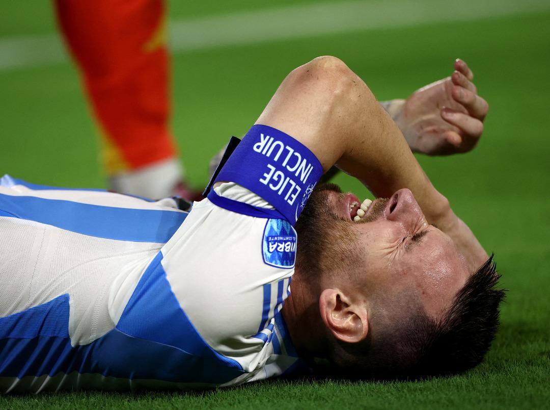 Messi'nin futbol hayatı bitebilir! Son maçta yaşadığı pozisyon görenlerin yüreğini burktu...