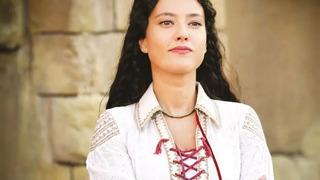 Pelin Akil paylaşmaya doyamadı! Her renkten bikiniyle poz verdi! Eşin kıskanmıyor mu?