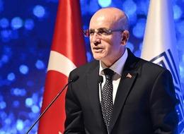 Mehmet Şimşek'ten 15 Temmuz mesajı: 'Darbe girişiminin ilk saatlerinde meydanlardaydık'