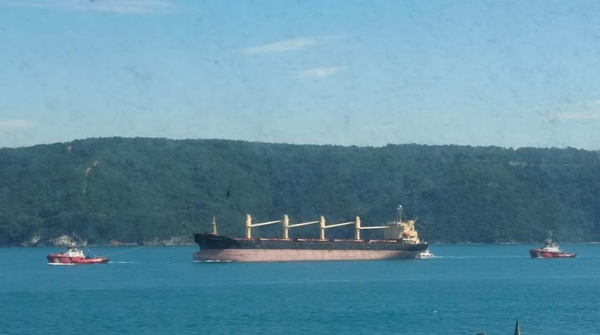 Son dakika | İstanbul Boğazı'nda hareketli dakikalar! Kıyı Emniyeti devreye girdi: Kuru yük gemisi sürükleniyor 