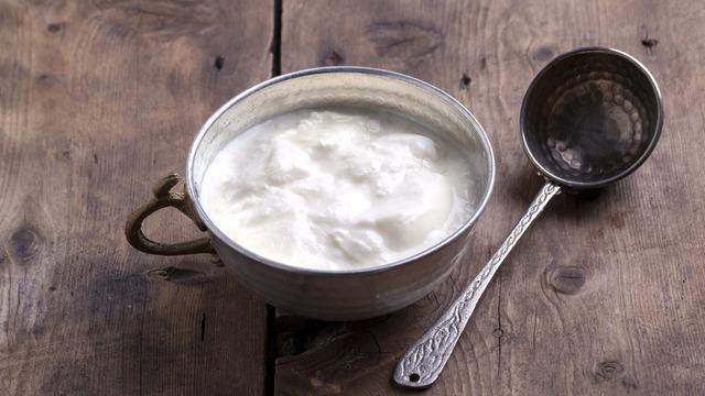 Yoğurt suyu faydaları nelerdir? Yoğurt suyu neye iyi gelir, böbreklere iyi gelir mi?