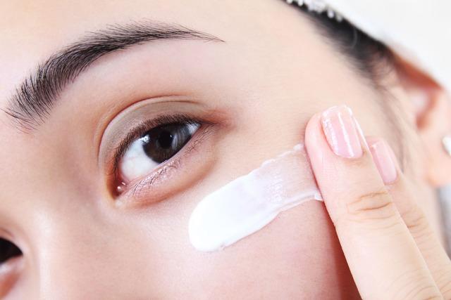 woman-applying-eye-cream-1524165857