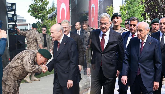 MHP Genel Başkanı Bahçeli, Özel Harekat Başkanlığını ziyaret etti! O kare gündem oldu