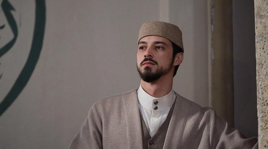 Kızıl Goncalar'ın C&uuml;neyd Efendi'si Mert Yazıcıoğlu tatil pozlarını paylaştı! Sosyal medya yıkıldı: Rızık zamanı...