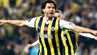 Manchester United'ın Ferdi Kadıoğlu ısrarı devam ediyor! Bu kez de yıldız ismi takasta önerecekler...