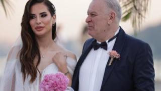 26 yaş küçük eşiyle balayına doymadı! Burak Sergen ultra lüks balayı odasını böyle gösterdi