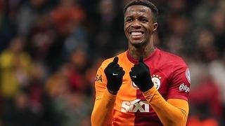 Galatasaray'daki geleceği merak edilen Wilfried Zaha'dan sakatlık itirafı!