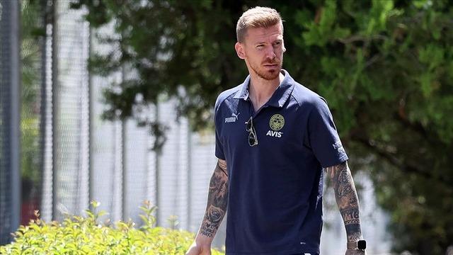 1+1 yıllık anlaşma! Fenerbahçe'den ayrılan Serdar Aziz, Çaykur Rizespor'un yolunu tuttu