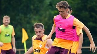 Galatasaray'da ayrılık! Okan Buruk görüştü, eşyalarını toplayıp kampı terk etti