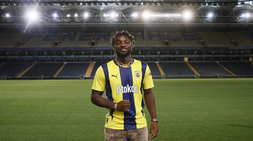 Fenerbahçe, Allan Saint-Maximin transferini resmen açıkladı! İşte yıldız futbolcuyla yapılan sözleşmenin detayları