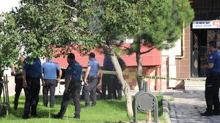 Komşuların ‘çöp’ tartışması kanlı bitti! Baba ile oğlu tabancayla vuruldu