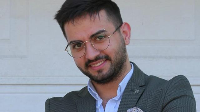 Kadir Ezildi evlilik yolunda ilk adımı attı! Sözden karelere beğeni yağdı! 'Çok zarif ve güzel'