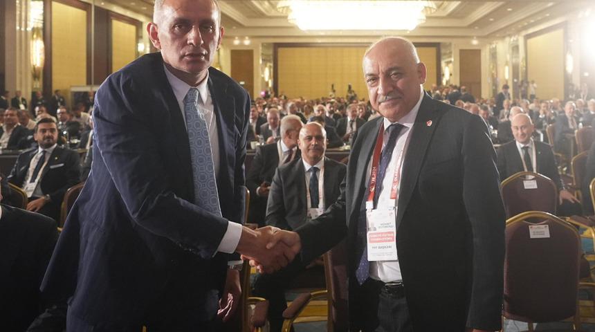 TFF seçimi öncesi UEFA ve FIFA'dan tarihi karar! Ali Koç protesto ederek koltuğa oturmadı...