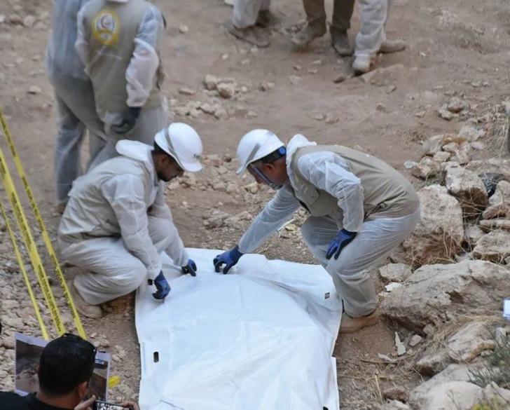 Musul'daki 'Cehennem kuyusu' 10 yıl sonra açıldı! Binden fazla ceset var... Tek tek çıkartılıyor G5