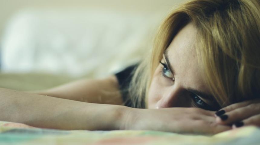 Omzunuzun üzerine yatamıyorsanız…