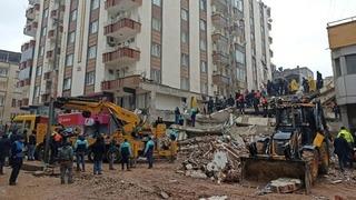 51 kişiye mezar olan Furkan Apartmanı davası: Karar çıktı, adliyede ortalık karıştı